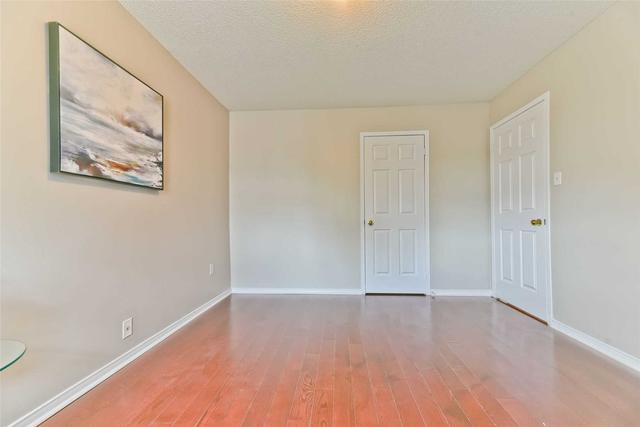 14 Torada Crt, House detached with 3 bedrooms, 3 bathrooms and 4 parking in Brampton ON | Image 4