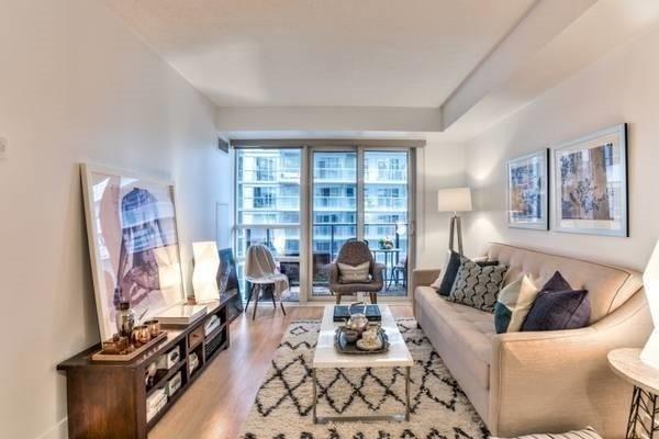 1002 - 20 Blue Jays Way, Condo with 1 bedrooms, 1 bathrooms and 0 parking in Toronto ON | Image 4