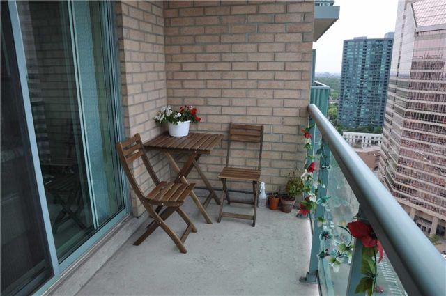 2606 - 22 Olive Ave, Condo with 2 bedrooms, 1 bathrooms and 1 parking in Toronto ON | Image 13