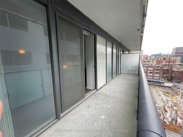 818 - 101 Peter St, Condo with 1 bedrooms, 1 bathrooms and 0 parking in Toronto ON | Image 5