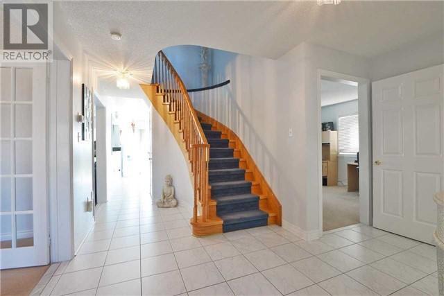 122 Tumbleweed Tr, House detached with 4 bedrooms, 4 bathrooms and 4 parking in Brampton ON | Image 3