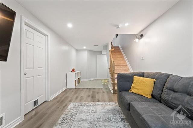 2187 Mondavi Street, Townhouse with 3 bedrooms, 3 bathrooms and 3 parking in Ottawa ON | Image 25