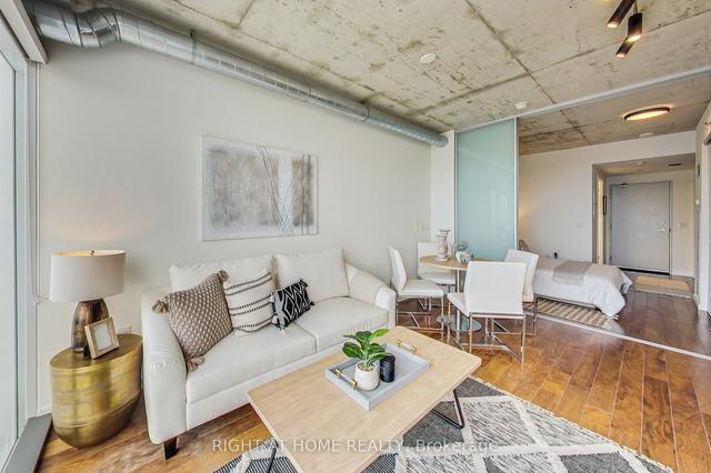 1003 - 32 Trolley Cres, Condo with 1 bedrooms, 1 bathrooms and 0 parking in Toronto ON | Image 4
