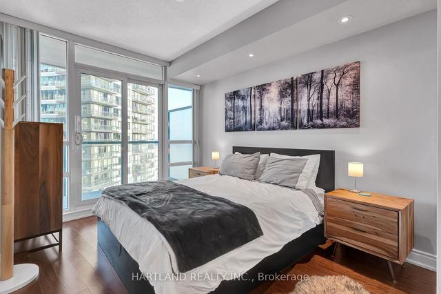 2007 - 15 Legion Rd S, Condo with 2 bedrooms, 2 bathrooms and 1 parking in Toronto ON | Image 5