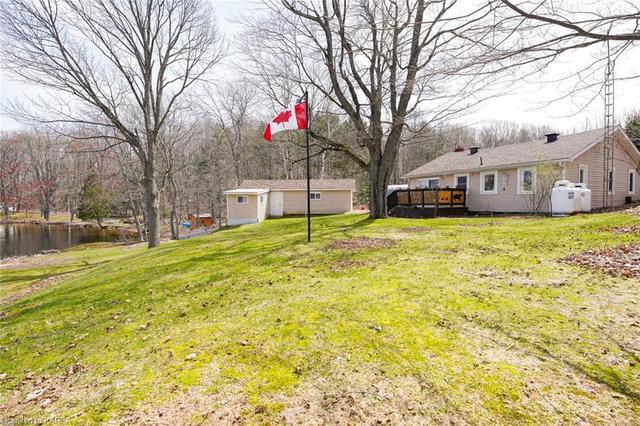 79 Round Island Lane, House detached with 2 bedrooms, 1 bathrooms and 3 parking in South Frontenac ON | Image 7