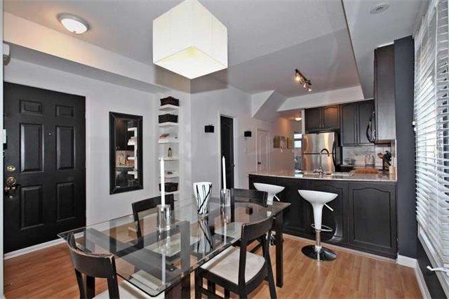 th 2 - 98 Carr St, Townhouse with 2 bedrooms, 2 bathrooms and 1 parking in Toronto ON | Image 8