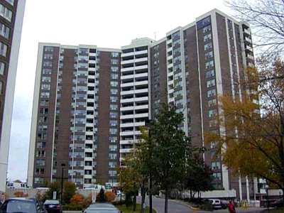 906 - 15 Vicora Linkway, Condo with 3 bedrooms, 2 bathrooms and 1 parking in Toronto ON | Image 1