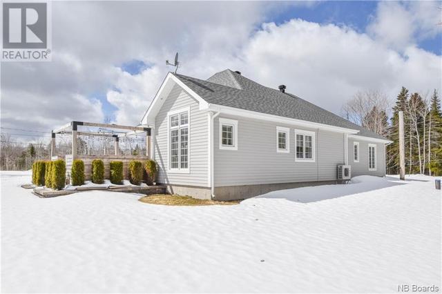 824 Centenaire Street, House detached with 3 bedrooms, 2 bathrooms and null parking in Paquetville NB | Image 7