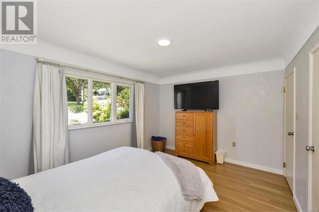 3461 Doncaster Dr, House detached with 5 bedrooms, 2 bathrooms and 4 parking in Saanich BC | Image 20