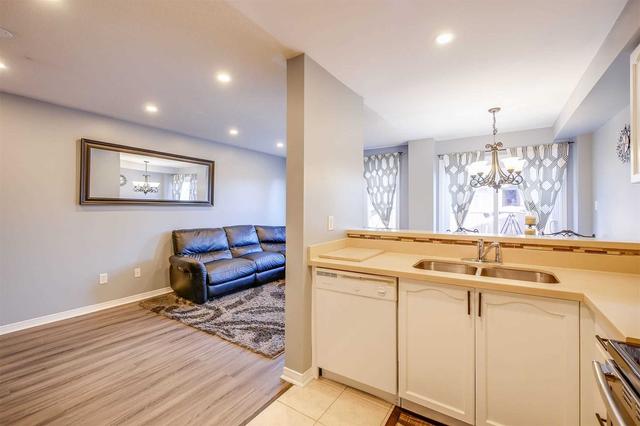 145 - 130 Rockgarden Tr, House attached with 3 bedrooms, 4 bathrooms and 3 parking in Brampton ON | Image 11
