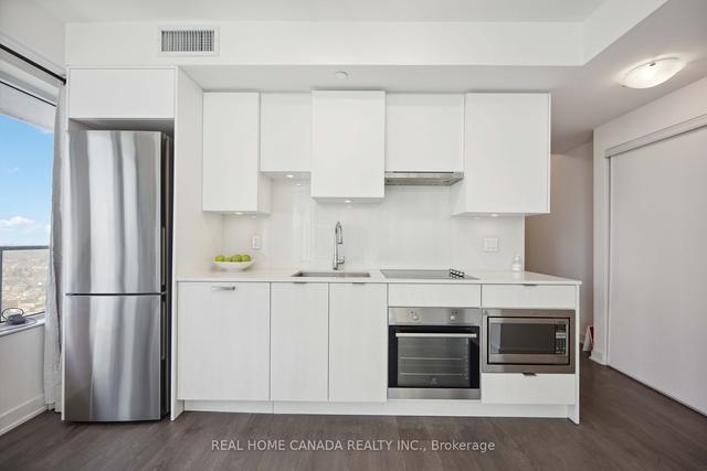 3609 - 99 Broadway Ave, Condo with 2 bedrooms, 2 bathrooms and 1 parking in Toronto ON | Image 2