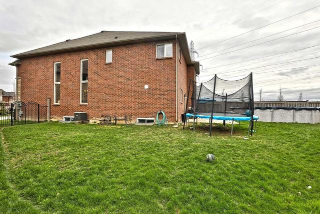 24 Sundance Cres, House detached with 4 bedrooms, 4 bathrooms and 4 parking in Hamilton ON | Image 19
