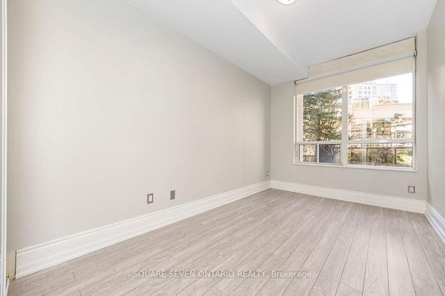 204 - 3880 Duke Of York Blvd, Condo with 1 bedrooms, 1 bathrooms and 1 parking in Mississauga ON | Image 2