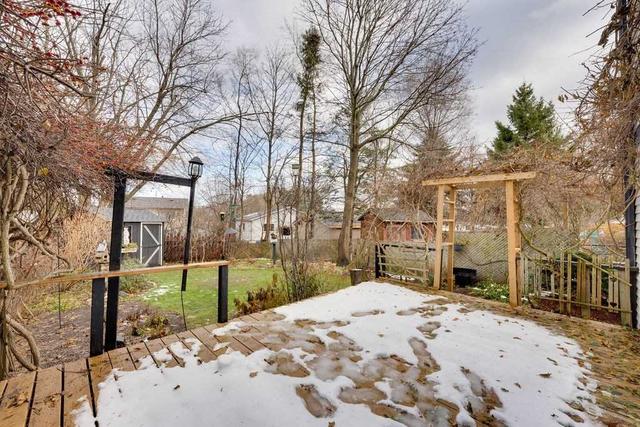 25 Wilde Pl, House semidetached with 3 bedrooms, 1 bathrooms and 5 parking in Barrie ON | Image 4