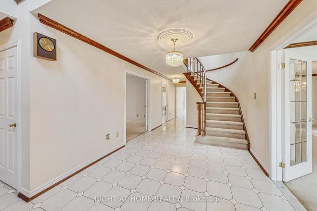 6065 St Ives Way, House detached with 4 bedrooms, 4 bathrooms and 6 parking in Mississauga ON | Image 36