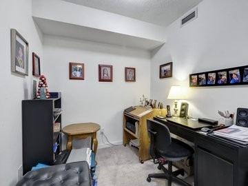 813 - 1235 Bayly St, Condo with 1 bedrooms, 2 bathrooms and 1 parking in Pickering ON | Image 2