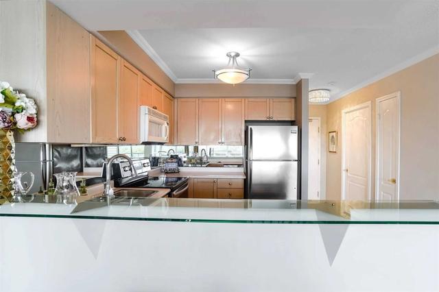 708 - 1140 Parkwest Pl E, Condo with 2 bedrooms, 2 bathrooms and 1 parking in Mississauga ON | Image 2
