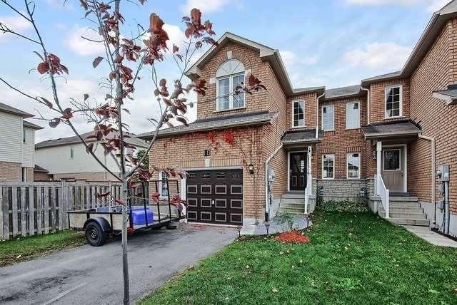 10 Coleman Dr, House attached with 3 bedrooms, 3 bathrooms and 2 parking in Barrie ON | Image 1