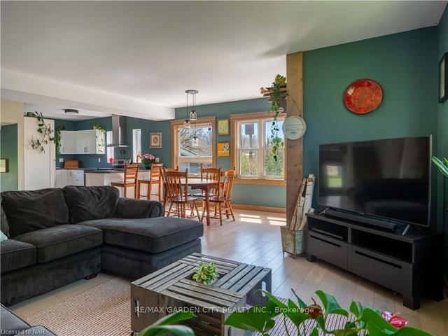 3485 Snider Rd, House detached with 3 bedrooms, 2 bathrooms and 8 parking in Port Colborne ON | Image 6
