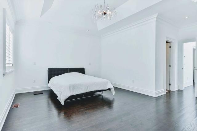 205 Roslin Ave, House detached with 4 bedrooms, 4 bathrooms and 2 parking in Toronto ON | Image 7