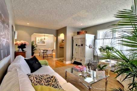 79 Gradwell Dr, House detached with 3 bedrooms, 2 bathrooms and 4 parking in Toronto ON | Image 2