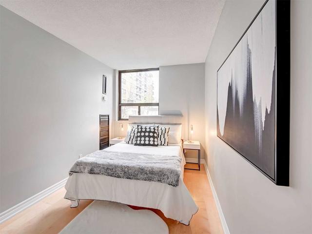 th03 - 89 Mccaul St, Townhouse with 4 bedrooms, 3 bathrooms and 0 parking in Toronto ON | Image 16
