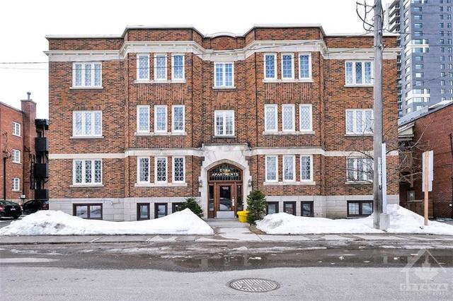 5 - 180 Augusta Street, Condo with 3 bedrooms, 1 bathrooms and 1 parking in Ottawa ON | Image 1