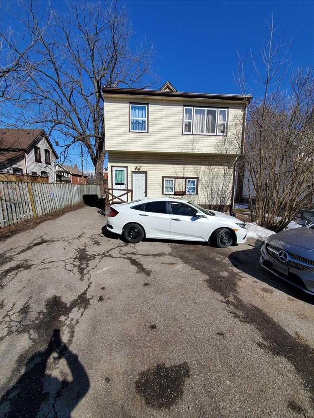 27 Elliott St, House detached with 7 bedrooms, 4 bathrooms and 7 parking in Brampton ON | Image 18