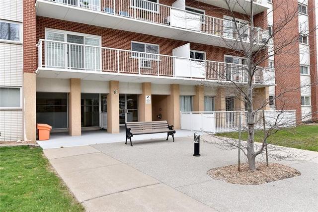 602 - 8 Woodman Drive S, Condo with 2 bedrooms, 1 bathrooms and 1 parking in Hamilton ON | Image 5