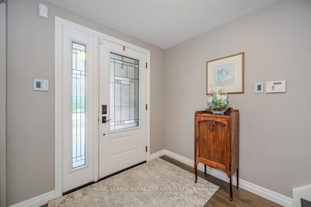 17 Sunrise Crt, House detached with 3 bedrooms, 3 bathrooms and 6 parking in Guelph ON | Image 34