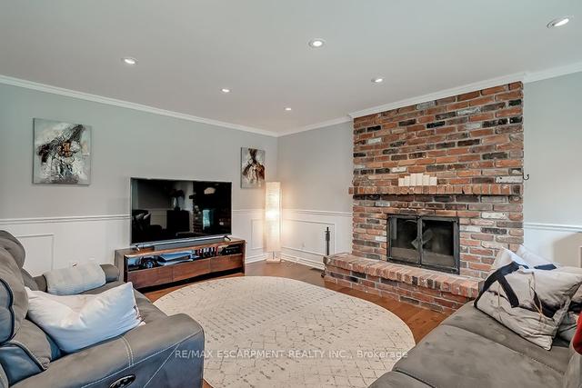 4494 Concord Pl, House detached with 4 bedrooms, 3 bathrooms and 4 parking in Burlington ON | Image 3