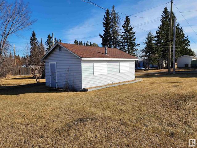 5333 49 Av, House detached with 1 bedrooms, 1 bathrooms and 4 parking in Elk Point AB | Image 28