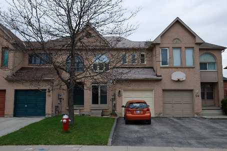 48 Cedarwood Cres, House attached with 3 bedrooms, 2 bathrooms and 3 parking in Brampton ON | Image 1