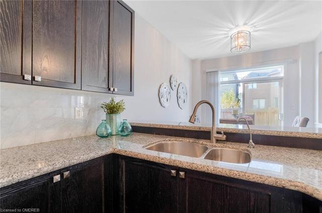 2467 Pine Glen Road, House detached with 4 bedrooms, 3 bathrooms and 1 parking in Oakville ON | Image 12