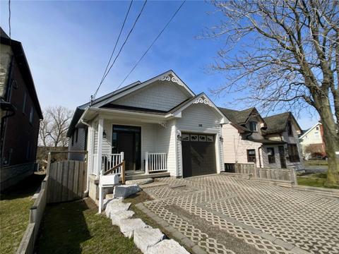 148 Beach Blvd, House detached with 2 bedrooms, 3 bathrooms and 3 parking in Hamilton ON | Card Image
