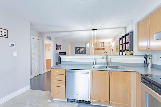 105 - 2055 Appleby Line, Condo with 1 bedrooms, 1 bathrooms and 2 parking in Burlington ON | Image 3