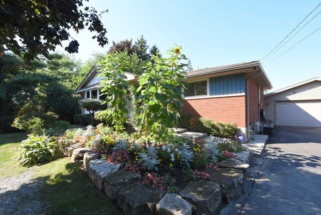 9210 Airport Rd, House detached with 3 bedrooms, 2 bathrooms and 14 parking in Hamilton ON | Image 1
