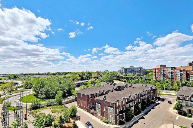 704 - 105 The Queensway Ave, Condo with 1 bedrooms, 1 bathrooms and 0 parking in Toronto ON | Image 11
