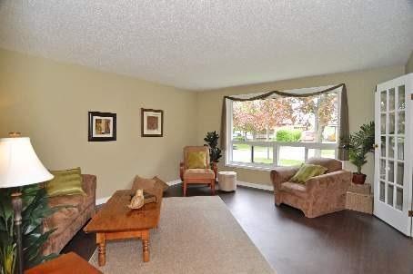 862 Antonio St, House detached with 3 bedrooms, 2 bathrooms and 6 parking in Pickering ON | Image 3