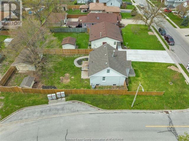 12357 Renaud Street, House detached with 3 bedrooms, 1 bathrooms and null parking in Tecumseh ON | Image 8