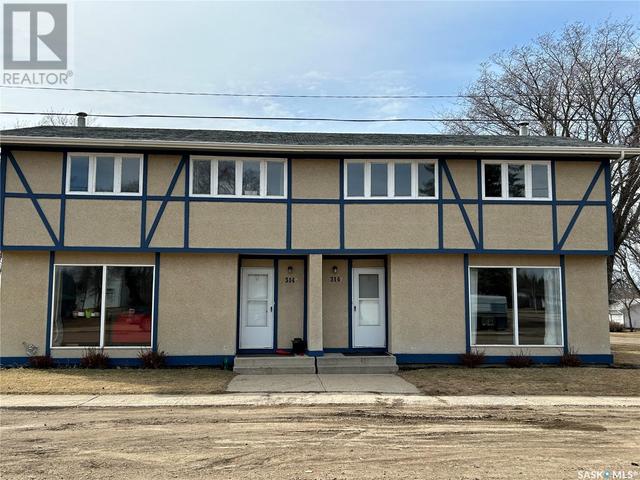 314 Main Street, House detached with 8 bedrooms, 4 bathrooms and null parking in Muenster SK | Image 1