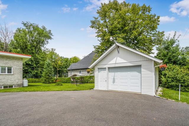 2897 Front Road, House detached with 3 bedrooms, 2 bathrooms and 4 parking in East Hawkesbury ON | Image 6