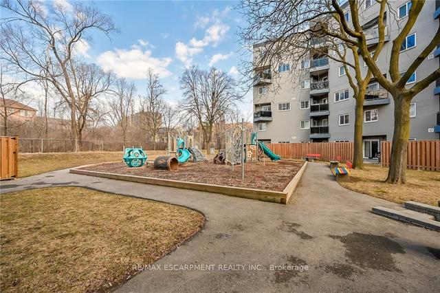 91 - 2001 Bonnymede Dr, Condo with 3 bedrooms, 2 bathrooms and 1 parking in Mississauga ON | Image 36
