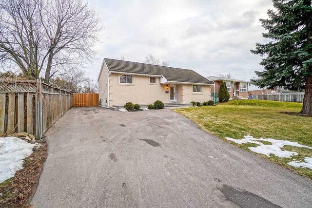 6 Fernbank Rd, House detached with 3 bedrooms, 4 bathrooms and 6 parking in Brampton ON | Image 1