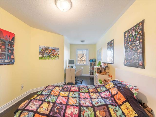 700 Wendy Culbert Cres, Townhouse with 3 bedrooms, 4 bathrooms and 1 parking in Newmarket ON | Image 8