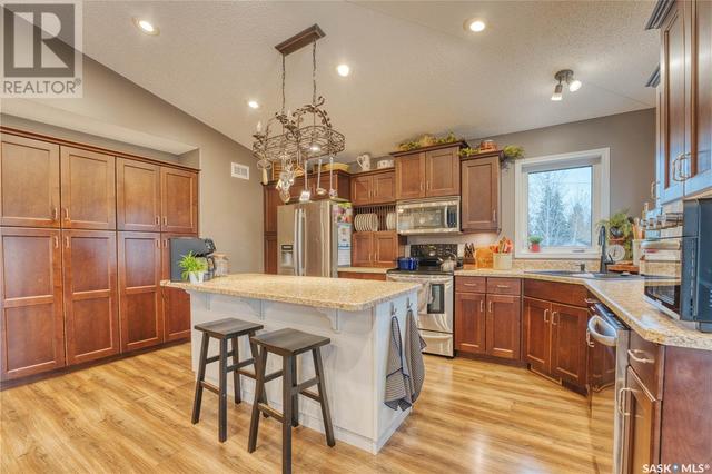 118 2nd Street W, House detached with 5 bedrooms, 3 bathrooms and null parking in Pierceland SK | Image 7