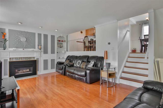 502 - 11 Liszt Gate, Townhouse with 3 bedrooms, 3 bathrooms and 2 parking in Toronto ON | Image 4