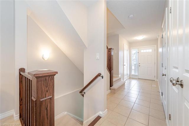19 - 19 Summerfield Drive, House attached with 3 bedrooms, 3 bathrooms and 2 parking in Guelph ON | Image 26