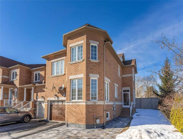 97 - 8 Townwood Dr, House attached with 3 bedrooms, 4 bathrooms and 4 parking in Richmond Hill ON | Image 1