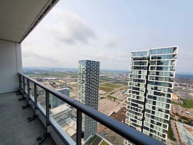 6012 - 950 Portage Pkwy, Condo with 2 bedrooms, 2 bathrooms and 1 parking in Vaughan ON | Image 9